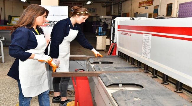 İzmir'de kadınlar ve gençler istihdamda daha fazla yer alacak