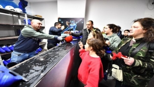 İzmir'in buz pisti yeni döneme hazır