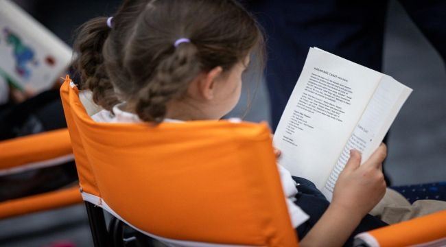 İzmirli çocuklar, Başkan Tugay'la okuma saatinde buluştu