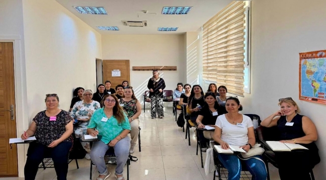 Kadın Dayanışma Merkezi'nde yabancı dil kursları başladı