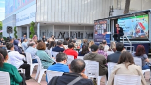 Sinan Meydan İZKİTAP'ta "Adım Adım Cumhuriyet"i anlattı