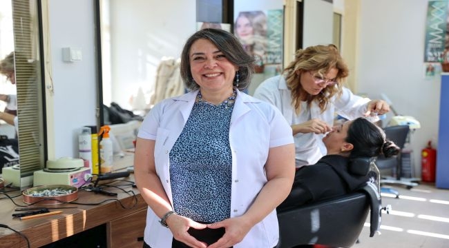 Buca Belediyesi'nin kursları kadınlara kariyer kapılarını açıyor