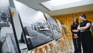 "İletişim Yüzyılında Kentlerin Hikâyesi" Sergisi İzmir'de Açıldı