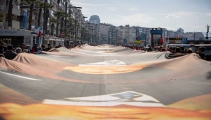 İzmir Ata'sına yürüdü