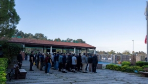 İzmir Doğal Yaşam Parkı'nda duygusal 10 Kasım anması