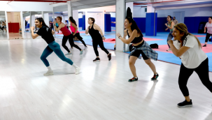 Bayraklı'da Kadınlara Ücretsiz "Tae-Bo" Dersleri Başladı