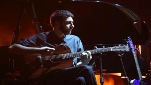 Dünyaca ünlü piyanist İzmir'de ayakta alkışlandı