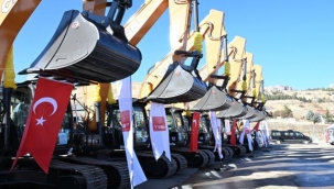 Karabağlar Belediyesi'ne Yeni İş Makinesi Desteği