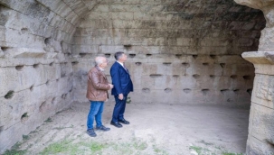 Smyrna Tiyatrosu Gün Yüzüne Çıkıyor