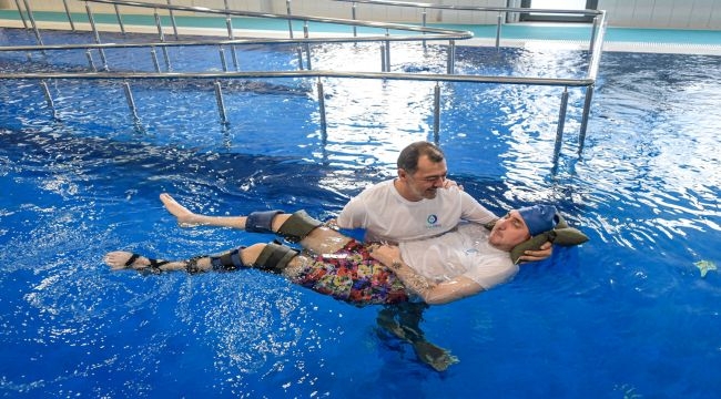 Suyun iyileştirici gücüyle engeller aşılıyor