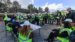 Başkan Tugay: Bekleyen altyapı kredileri İzmir'in canını yakıyor