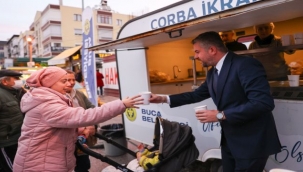 Buca Belediyesi'nden sıcak çorba ikramı