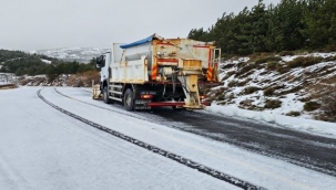 İzmir'in 6 ilçesinde karla mücadele