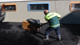 Öğrenciler tatilde, Konak Belediyesi ekipleri iş başında