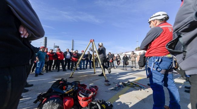 Afetlerde mahsur kalan hayvanlar unutulmayacak