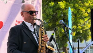Aşkın melodileri Alsancak'ta yükseldi