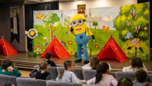 Bornova'da yarıyıl tatili tiyatroyla şenlendi