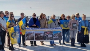 İzmirli Ukraynalılar Savaşın 4. Yılında Gündoğdu'dan Ses Yükseltti