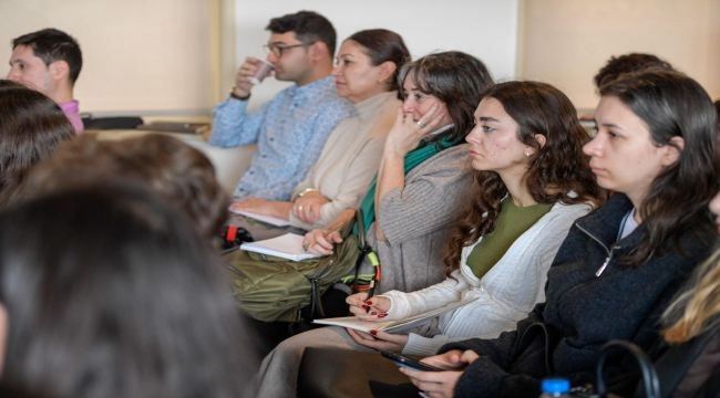 Kent konuşuyor, İzmir dinliyor