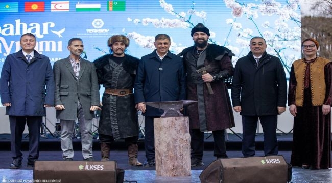 Bahar Bayramı İzmir'e çok yakıştı