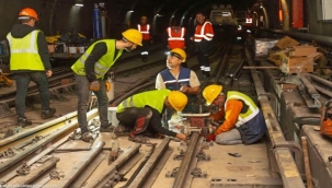 Bornova'da metro hattında raylar yenileniyor