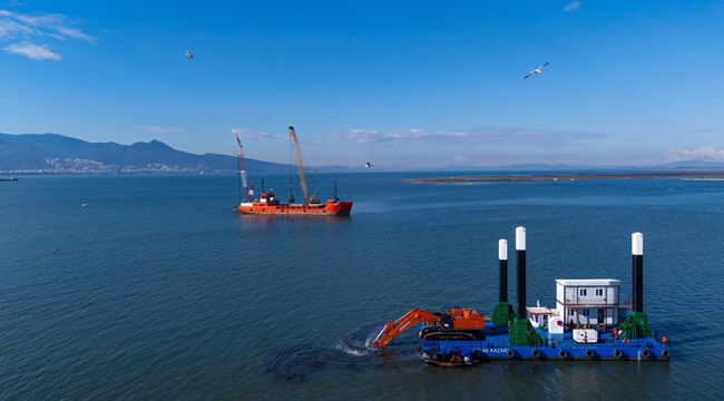 Körfez'den 1 milyon ton çamur çıkarıldı