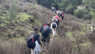 Efes Mimas Yolu'nda bahar yürüyüşü 