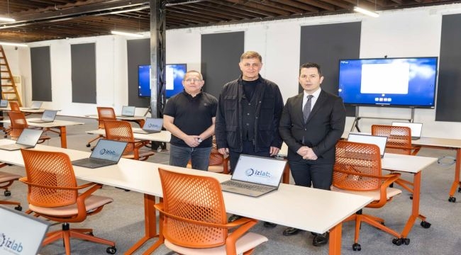 İzmir dijitalde vites yükseltti