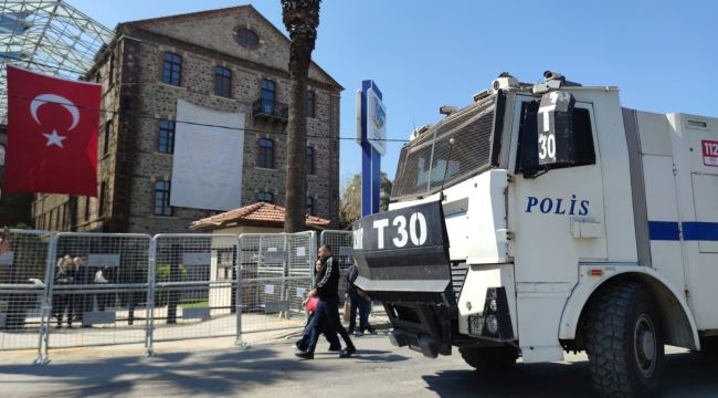  Meslek Fabrikası'nın abluka altına alınmasına tepkiler sürüyor