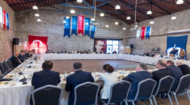 Tugay'dan turizm sektörüne destek ve iş birliği çağrısı