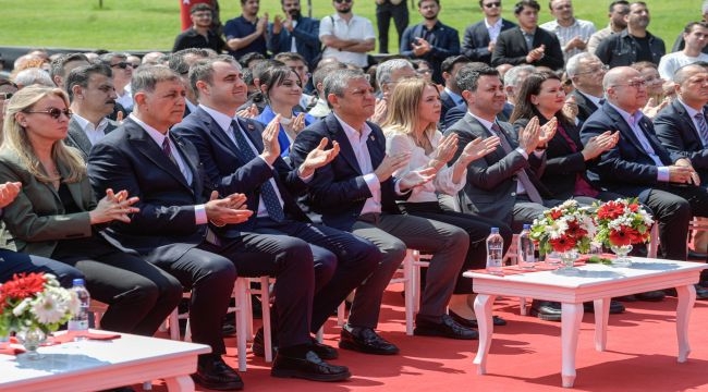 Başkan Tugay'dan Bayraklı'ya müjdeler