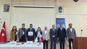 İzmir'de "Türk Dünyasında Ortak Türk Medyası: Sorunlar ve Çözüm Önerileri" Paneli Gerçekleştirildi