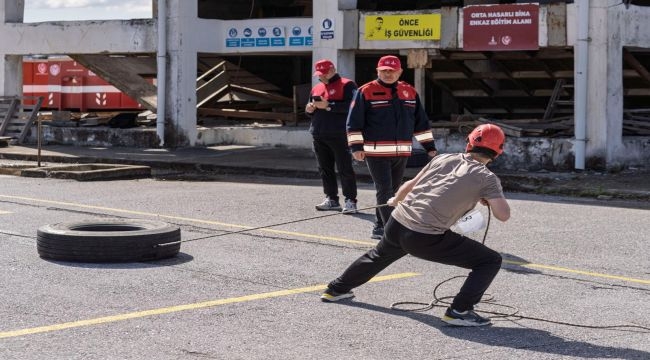 İzmir İtfaiyesi'nde zorlu sınav maratonu başladı
