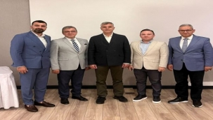 İzmir Ekonomi Kulübü'nde Türkiye'nin NATO üyeliği, milli güvenliği ve jeopolitik geleceği masaya yatırıldı