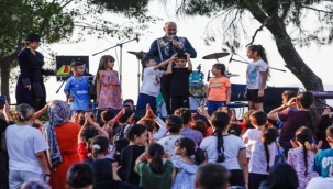 Çocuklar Kadifekale'de doyasıya eğlendi