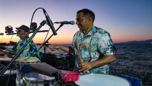 İzmir Marina'da ritim, deniz ve müzik bir arada